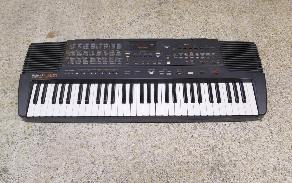 Roland E-14 OR Intelligent Keyboard | smem